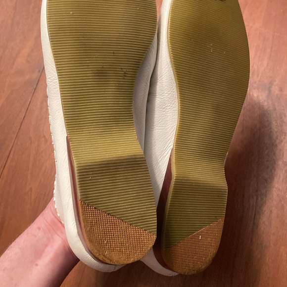 Vintage Piña Colada White Leather Moccasins with embroidery - Picture 8 of 8